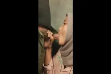 Jilbab Manis Pintar Nyepong Sebelum Tidur